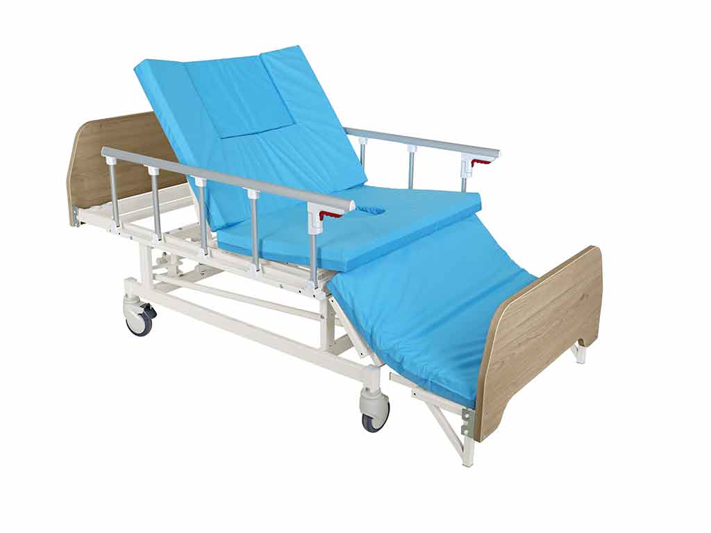 Кровать адаптационная механическая с туалетным устройством MBН